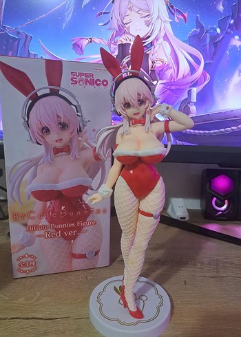 Super Sonico Figür