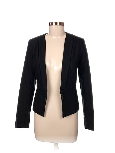 Bershka Blazer %70 İndirimli.
