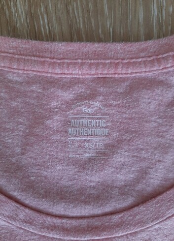 Gap Gap tshirt