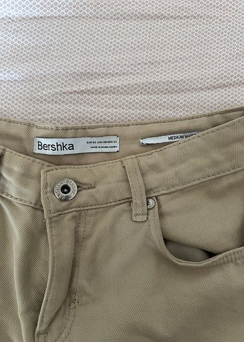 32 Beden Bershka Bej Pilili Mini Etek