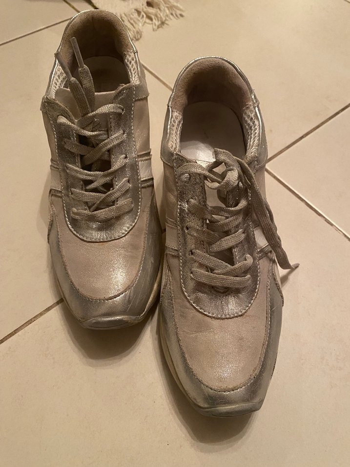 Bej Deri Dolgu Topuklu Bağcıklı Kadın Spor Ayakkabı - Görsel 3