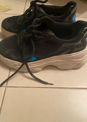 Siyah Bağcıklı Kadın Spor Ayakkabı - Görsel 4