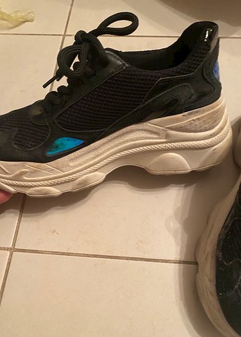 Siyah Bağcıklı Kadın Spor Ayakkabı - Görsel 3