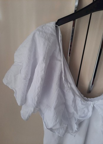 Zara V Yaka Beyaz Fırfırlı çıtçıtlı Bluz