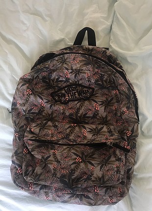 Vans vans sirt cantasi