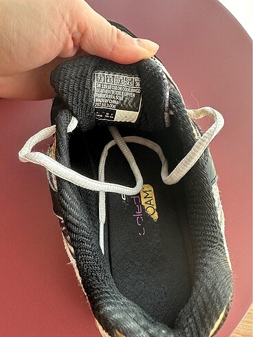 37,5 Beden siyah Renk Skechers ayakkabı