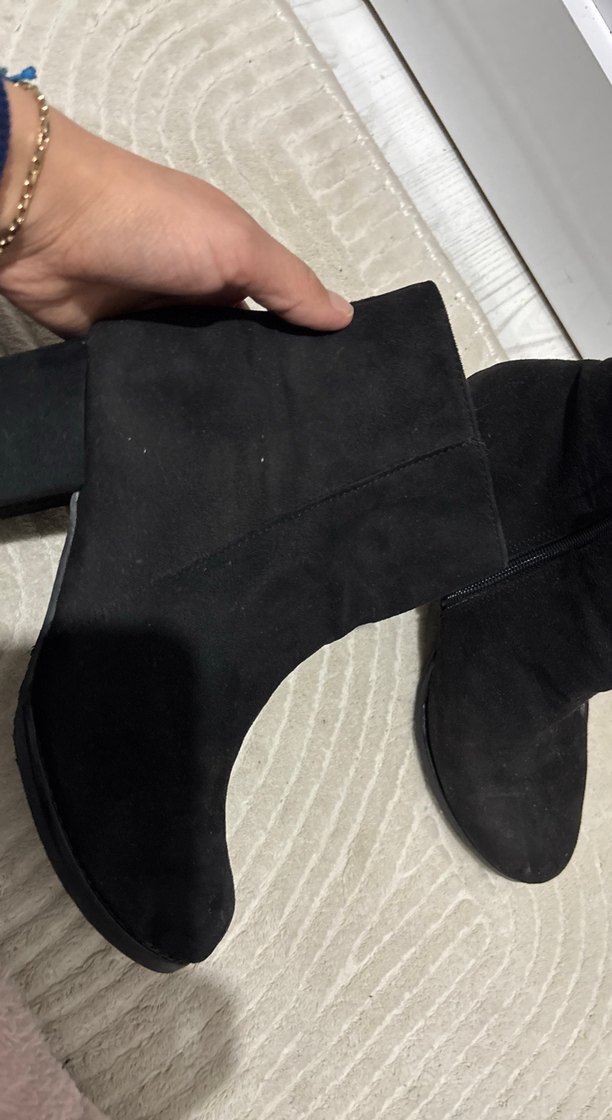 Siyah Süet Tokalı Kadın Botu - Görsel 2