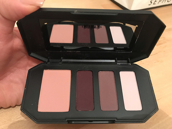 KAT VON D Shade + Light Eye Contour Quad Palette