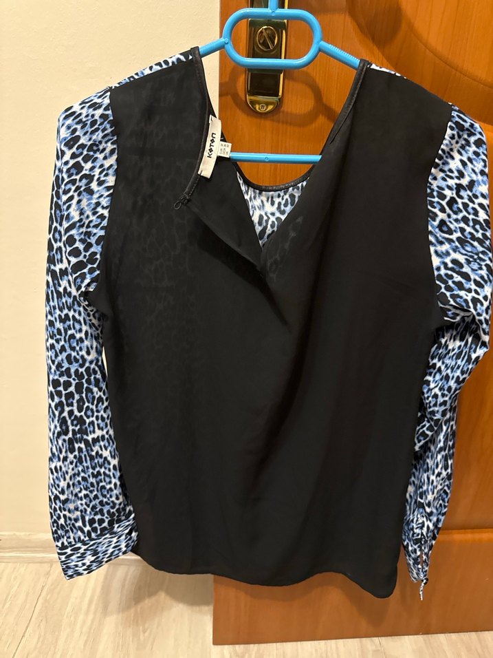 Mavi Yılan Desenli Kadın Uzun Kollu Bluz - Görsel 3