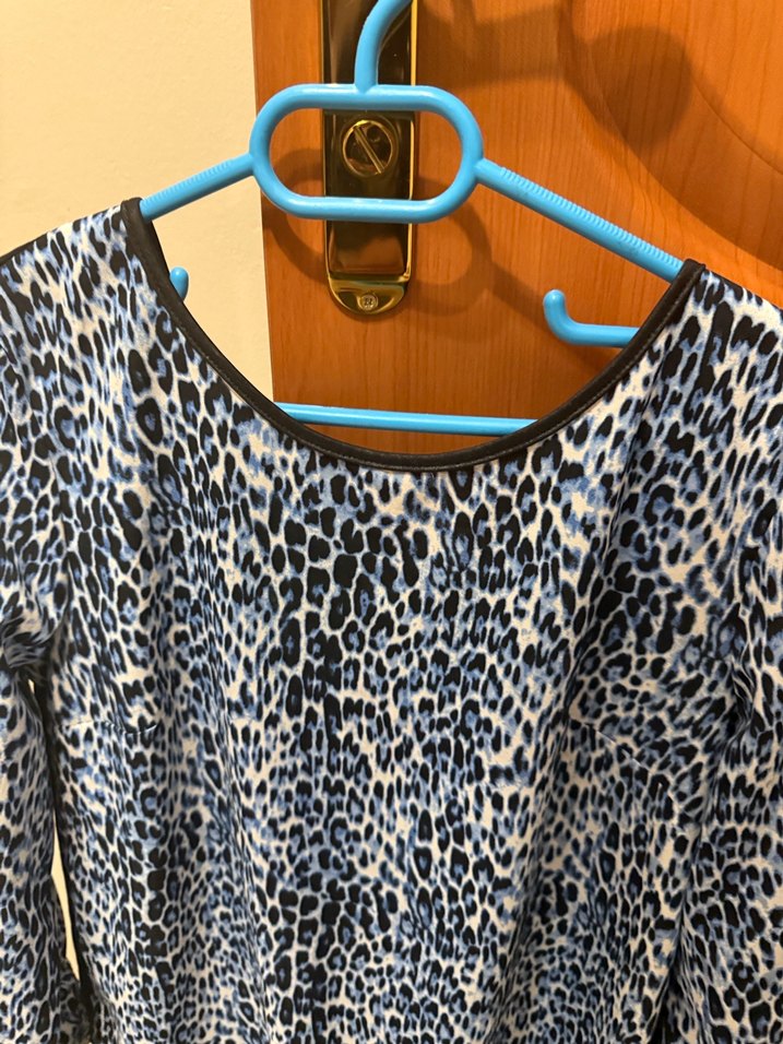 Mavi Yılan Desenli Kadın Uzun Kollu Bluz - Görsel 2