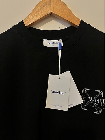 m Beden Off white tişört
