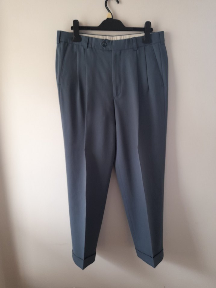 gri renkte pilili  erkek ofis  pantolon - Görsel 2