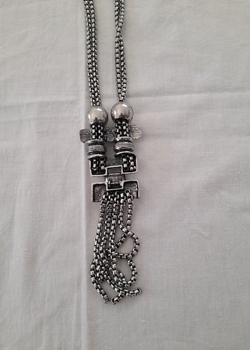 Uzun Zincir Detaylı Gri Kadın Kolye - Görsel 3