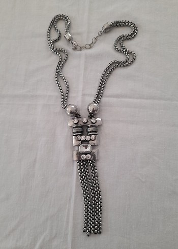 Uzun Zincir Detaylı Gri Kadın Kolye - Görsel 2