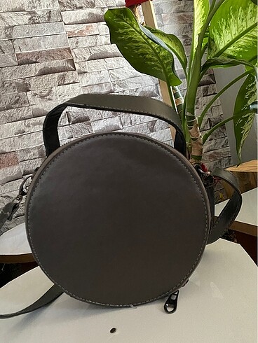  Beden Taşlı oval çanta
