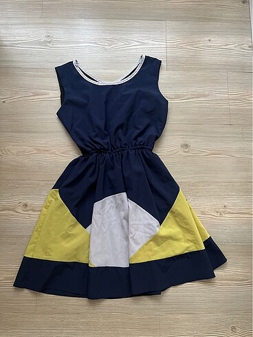 River Island Island elbise