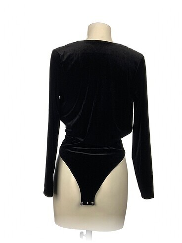 m Beden PreLoved Bluz %70 İndirimli.