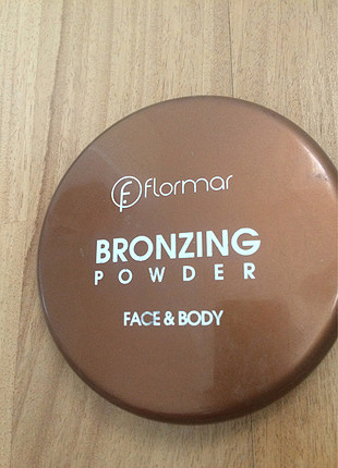 xs Beden çeşitli Renk Flormar bronzer neredeyse hiç kullanılmadı büyük kutulu