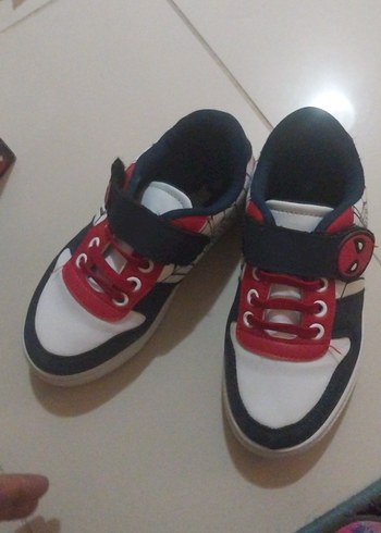 Erkek Çocuk Renkli Örümcek Desenli Spor Ayakkabı - Görsel 3