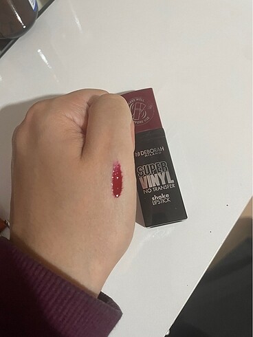 Deborah Milano Deborah vinly shake bordo ruj
