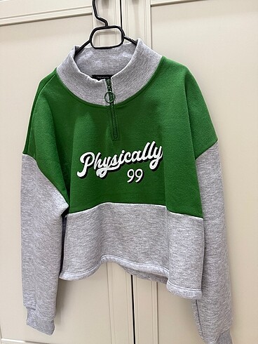 Crop sweatshirt