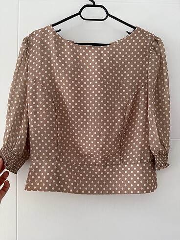 Crop puantiyeli bluz