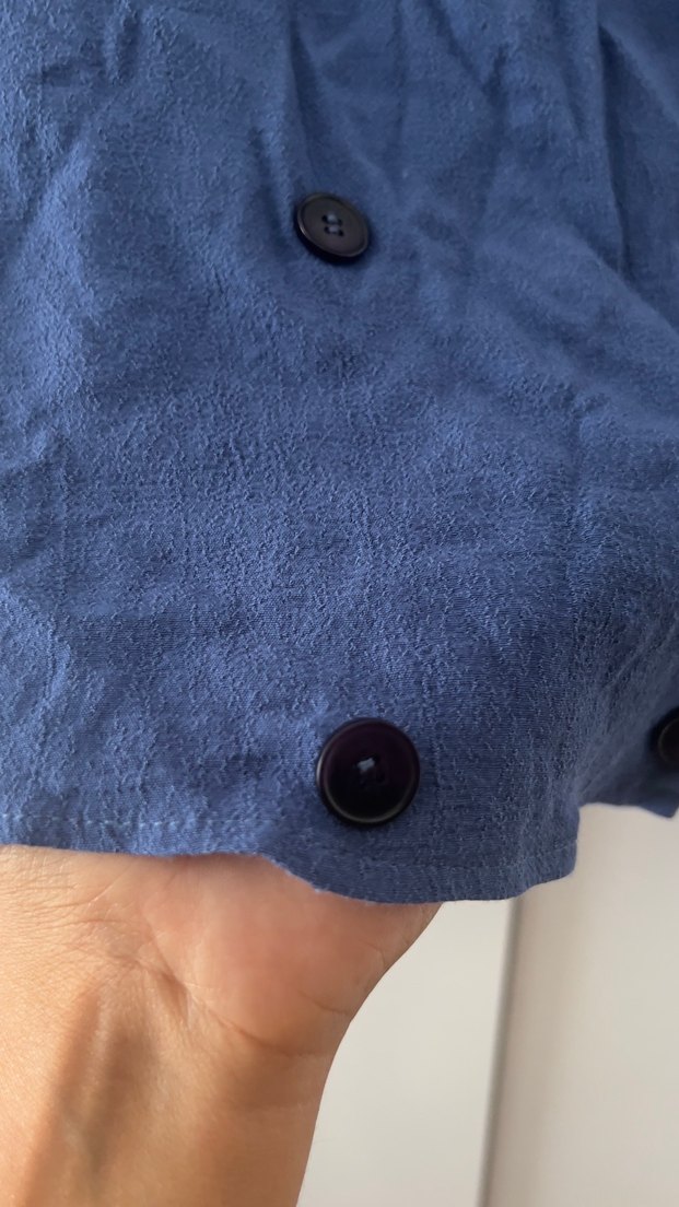 Düğmeli Keten Uzun Kollu Lacivert Gömlek - Görsel 3