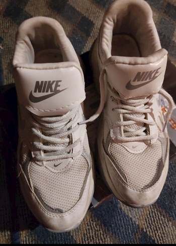 40 Beden beyaz Renk Nike Beyaz Bağcıklı Kadın Spor Ayakkabısı