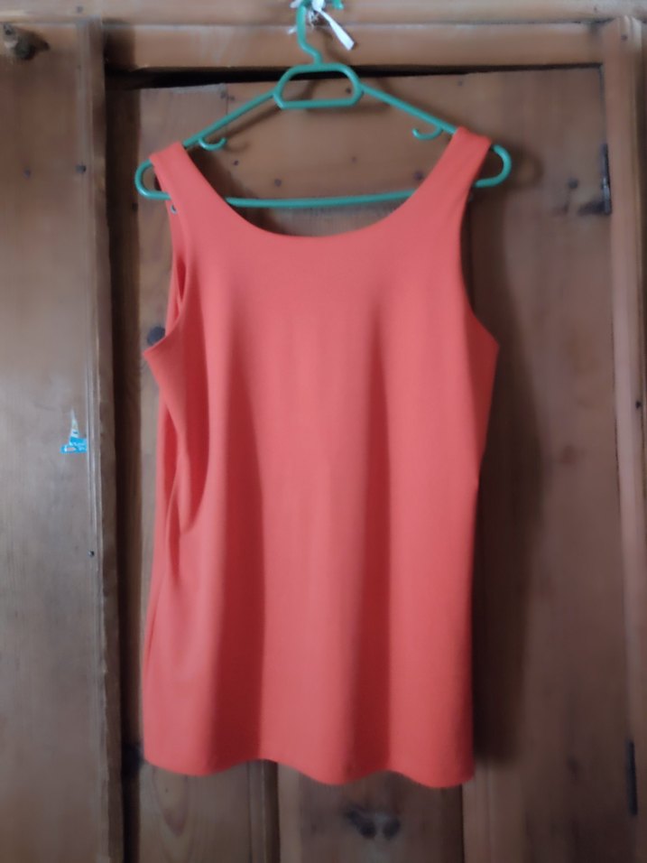 Kadın Kırmızı Kolsuz Midi Bluz - Görsel 2