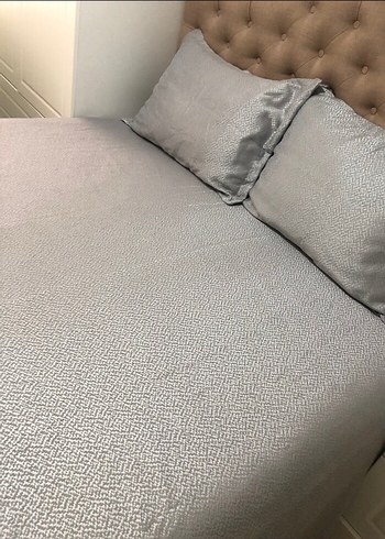 Gri Düz Desen Yatak Örtüsü - Görsel 2