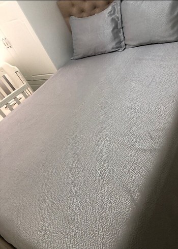 Gri Düz Desen Yatak Örtüsü - Görsel 4