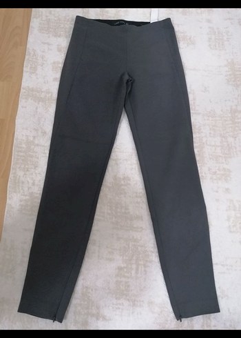 Zara Kadın Siyah Elastik Kumaş Pantolon - Görsel 3