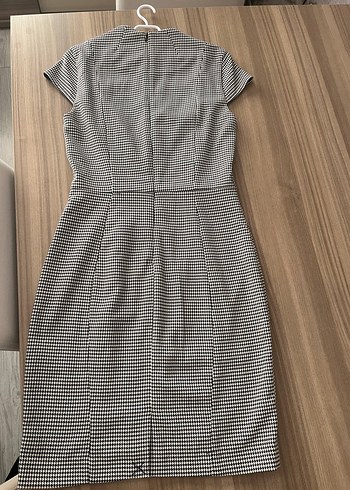 36 Beden Gri Kareli Midi V Yaka Ofis Elbisesi