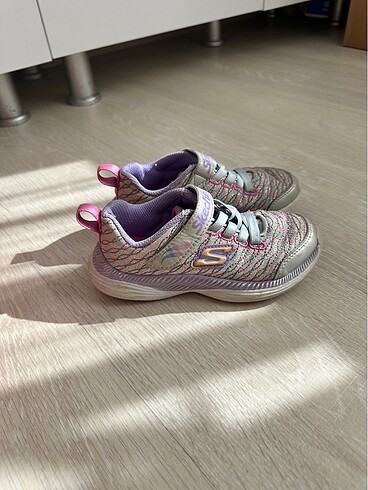 Skechers simli ayakkabı