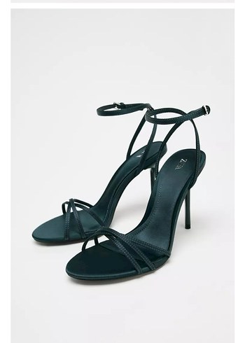 ZARA TOPUKLU SANDALET (38)