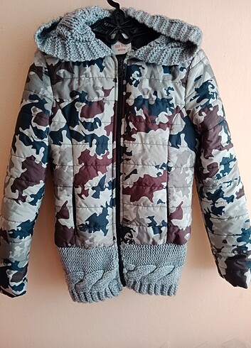 Askeri renklerde mont