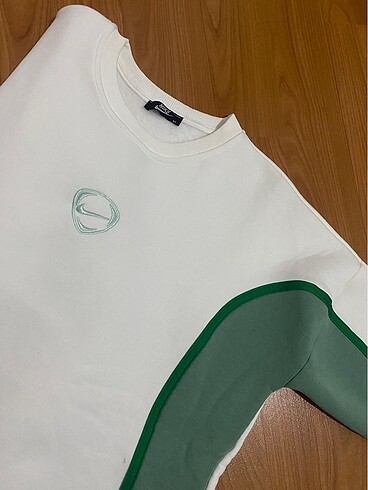 Nike sweatshirt