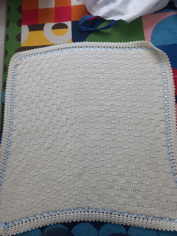 Beyaz Bebek Örgü Battaniye - Görsel 3