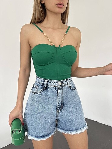 Püskül Detaylı Denim Şort