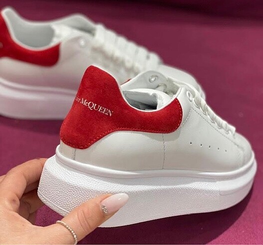 Alexander McQueen Alexander Mquen