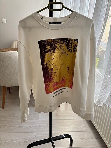 s Beden Zara sweatshirt