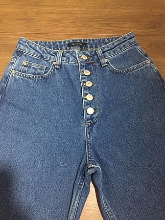 34 Beden mavi Renk Indigo Önden Düğmeli Yüksek Bel Mom Jeans