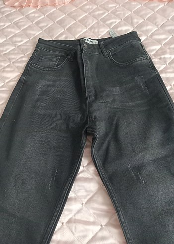 Siyah Payetli Nakışlı Kadın Jean - Görsel 4