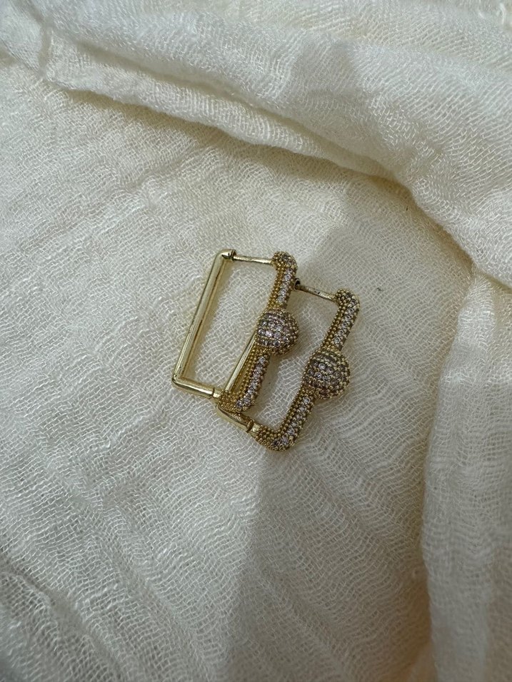 Mini taşlı küpe - Görsel 4