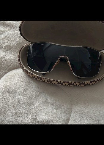 Max mara güneş gözlüğü - Görsel 2