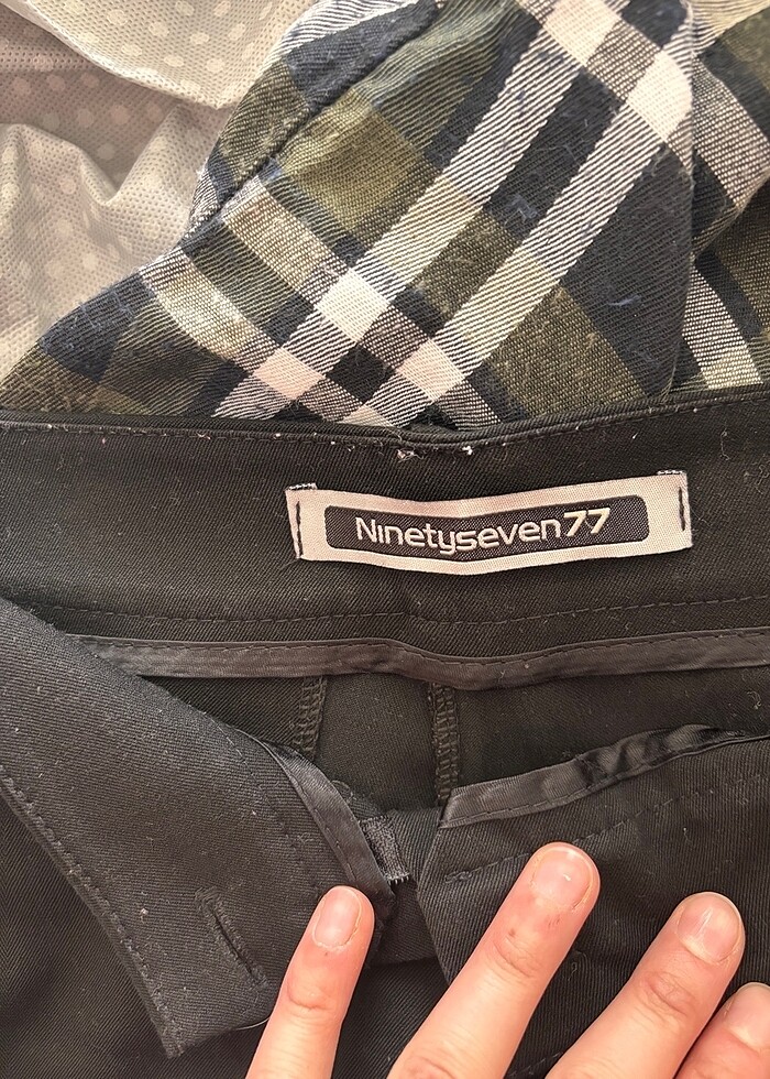 Siyah kumaş şort - Görsel 2