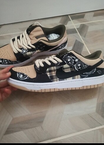 Nike 43 numara