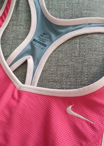 Pembe V Yakalı Kadın Spor Atlet Nike xs - Görsel 3
