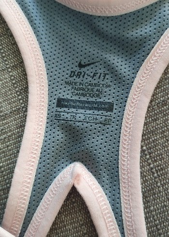 Pembe V Yakalı Kadın Spor Atlet Nike xs - Görsel 4