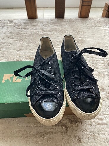 Lumberjack Tarıa Converse